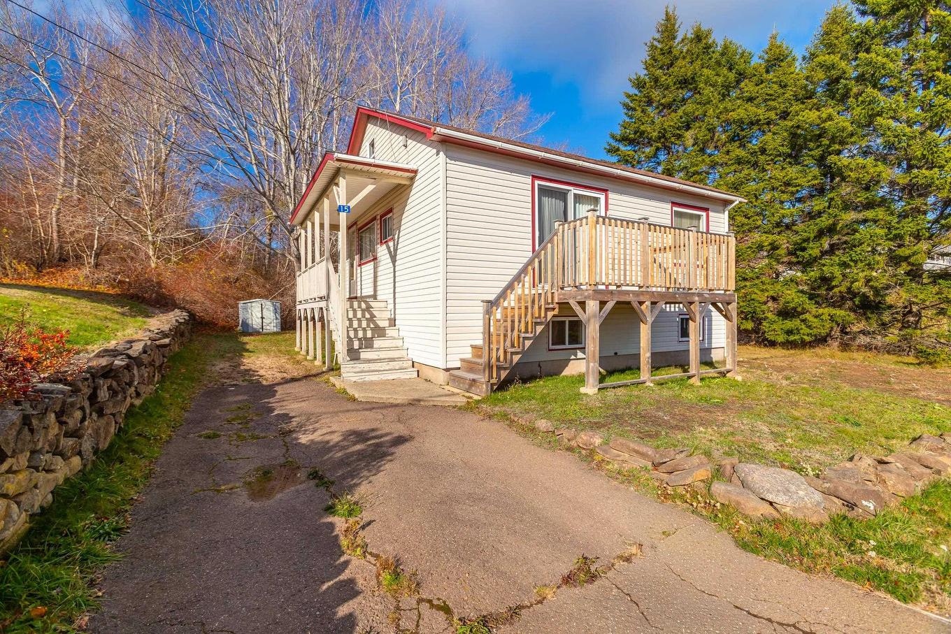 15 Shore Road, Digby, NS