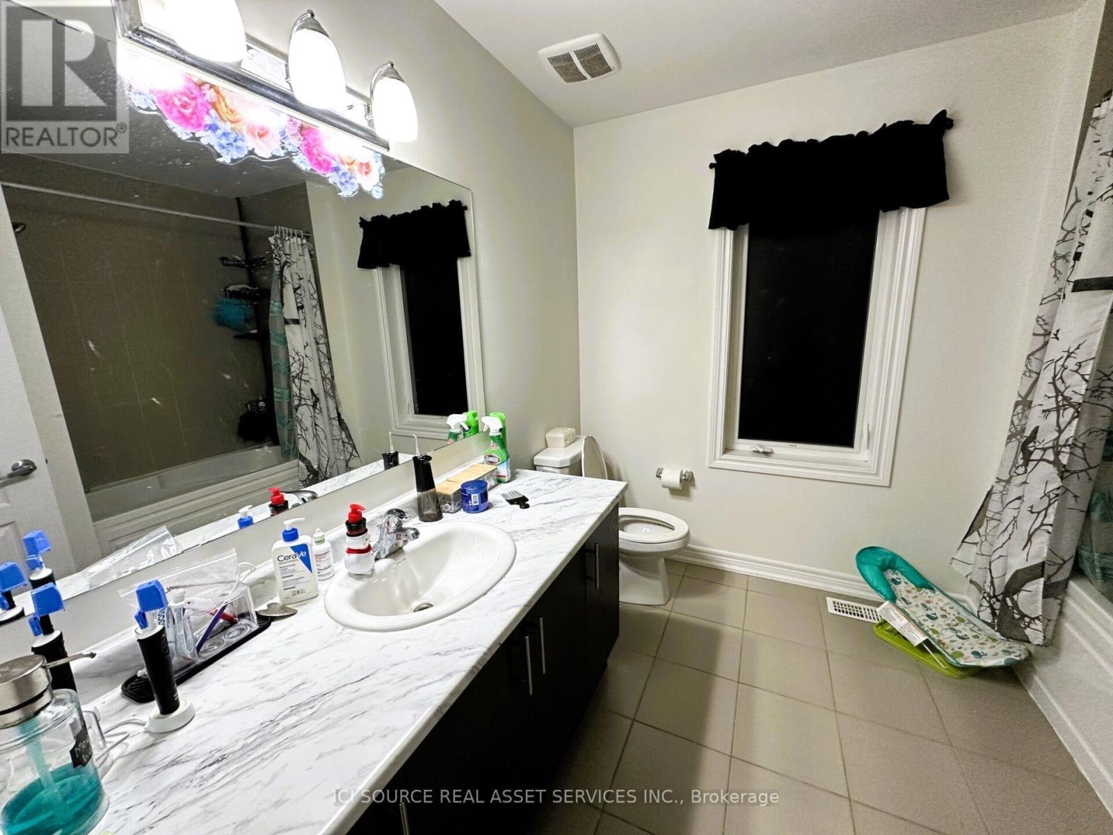29 Tabaret Crescent, Oshawa, ON - Indoor Photo Showing Bathroom