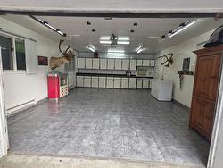 Garage -