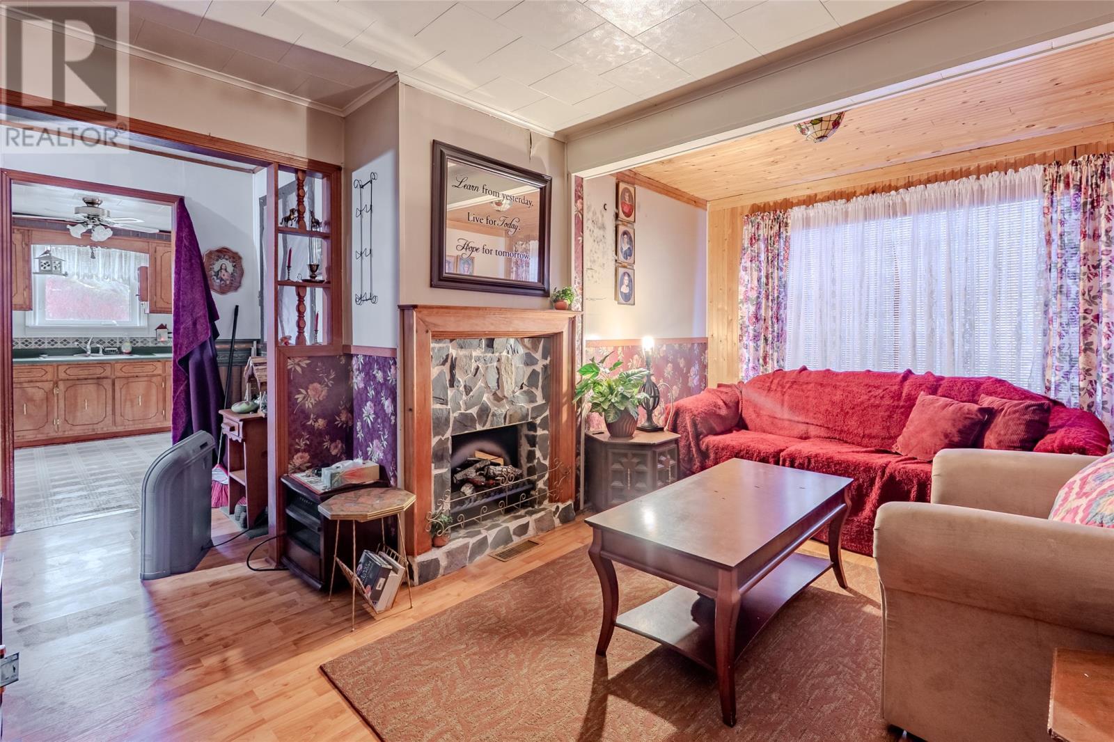 206 Admirals Cove Road, Admirals Cove, NL - Indoor Photo Showing Living Room With Fireplace