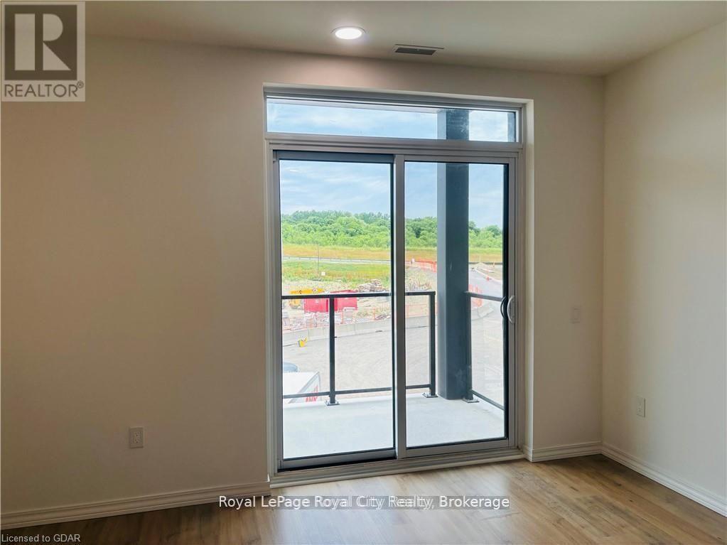 311B - 181 Elmira Road S, Guelph (Willow West/Sugarbush/West Acres), ON - Indoor Photo Showing Other Room