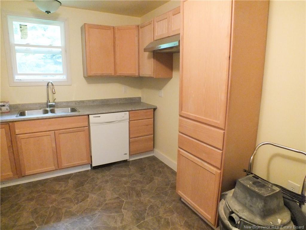 90 Weston Rd, Weston, NB