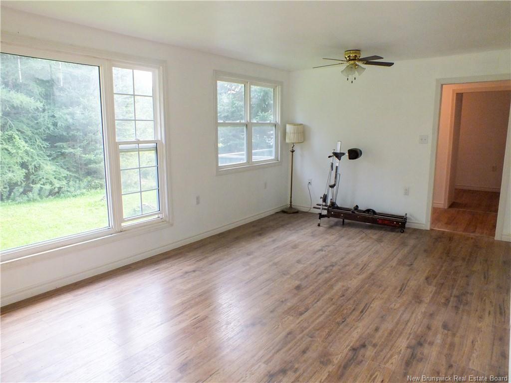 90 Weston Rd, Weston, NB