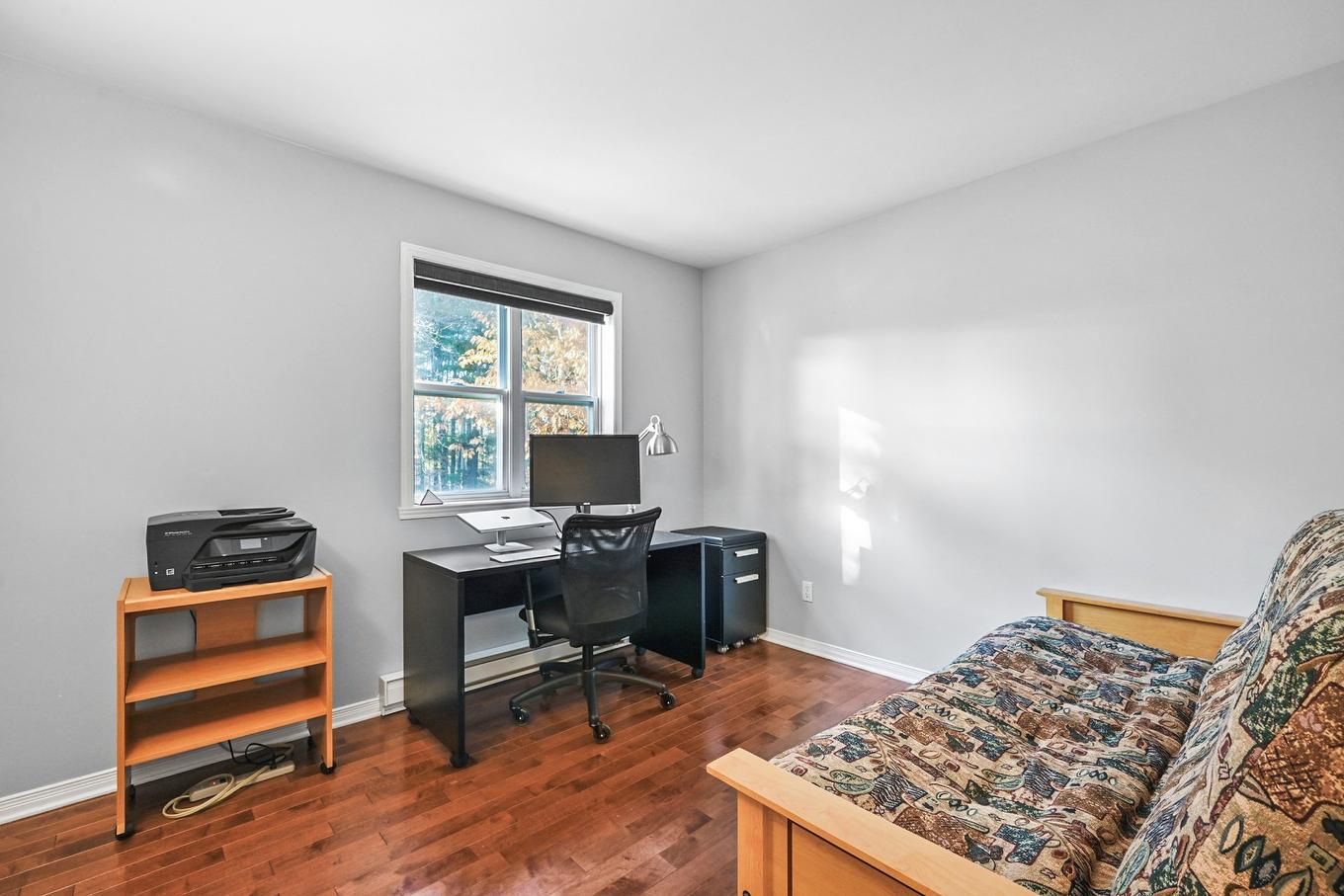 Chambre à coucher - 37 Rue De L'Émeraude, Saint-Jean-Sur-Richelieu, QC - Indoor Photo Showing Office