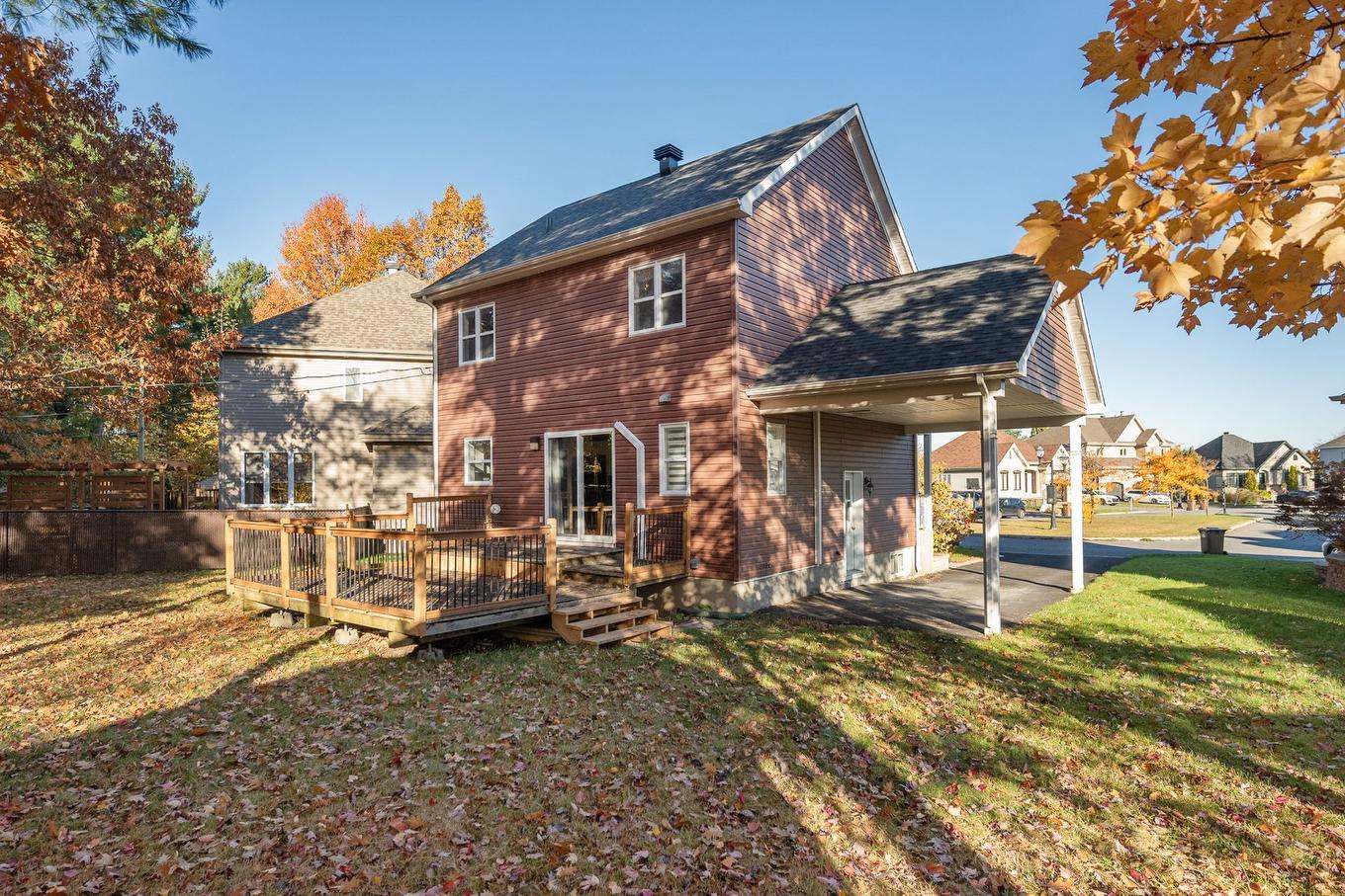 Face arrière - 37 Rue De L'Émeraude, Saint-Jean-Sur-Richelieu, QC - Outdoor With Deck Patio Veranda