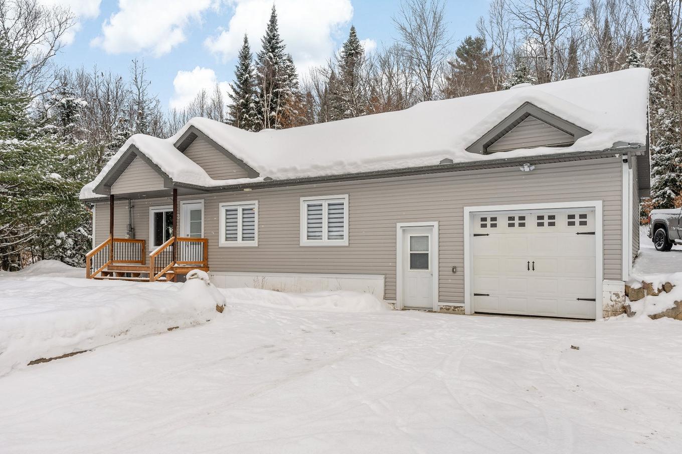 Façade - 3 Imp. Des Samares, Lac-Supérieur, QC - Outdoor With Facade