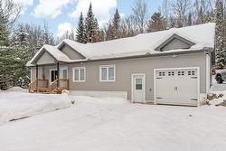 3 Imp. des Samares Lac-Supérieur, QC J0T 1J0