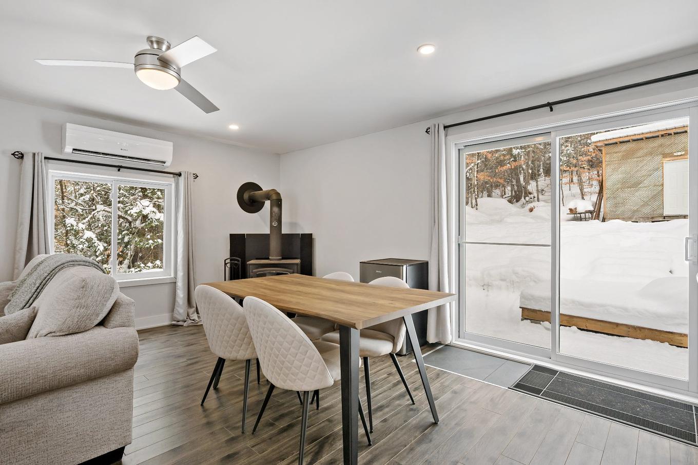 Salle à manger - 3 Imp. Des Samares, Lac-Supérieur, QC - Indoor Photo Showing Other Room