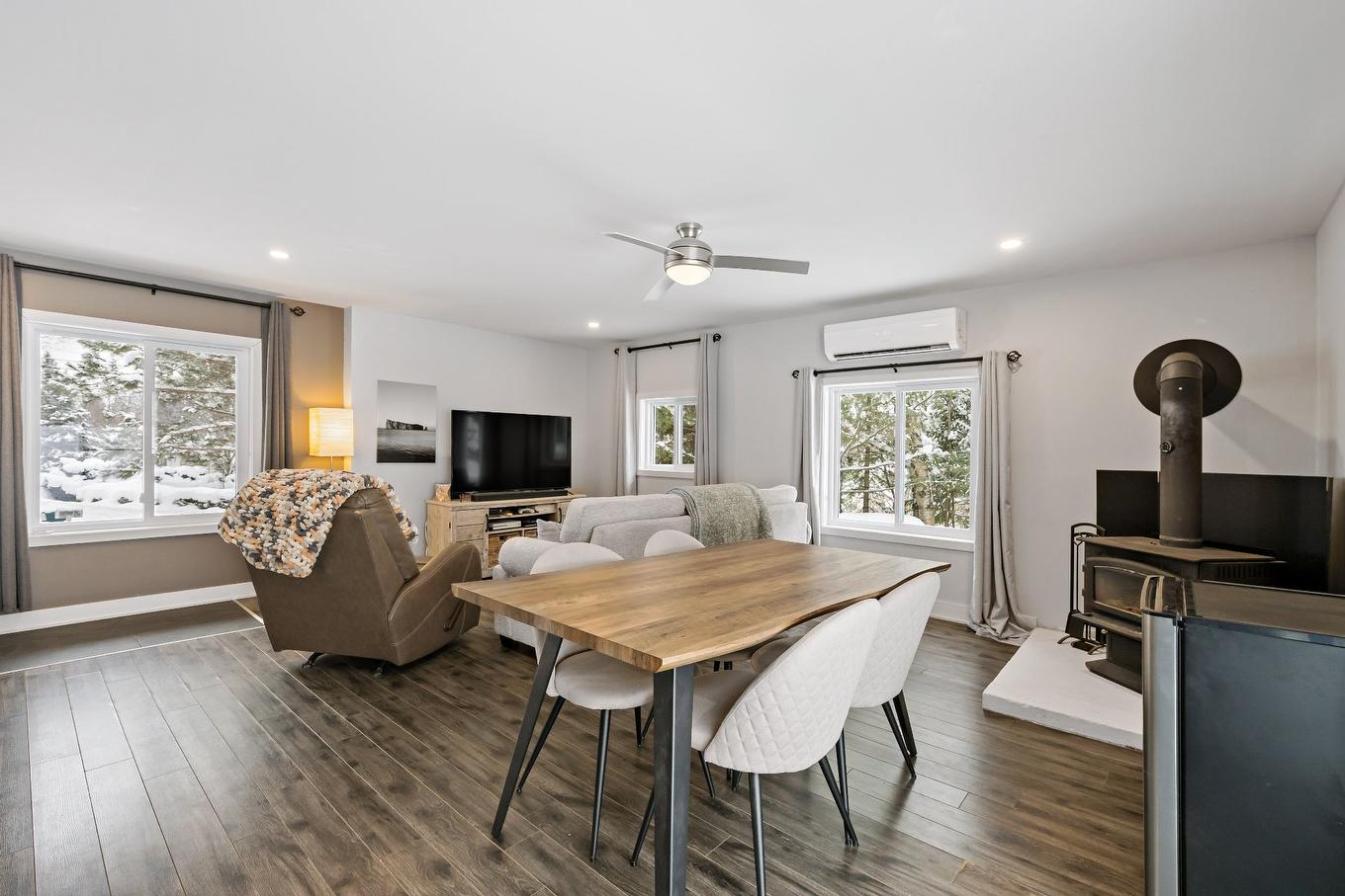 Salle à manger - 3 Imp. Des Samares, Lac-Supérieur, QC - Indoor