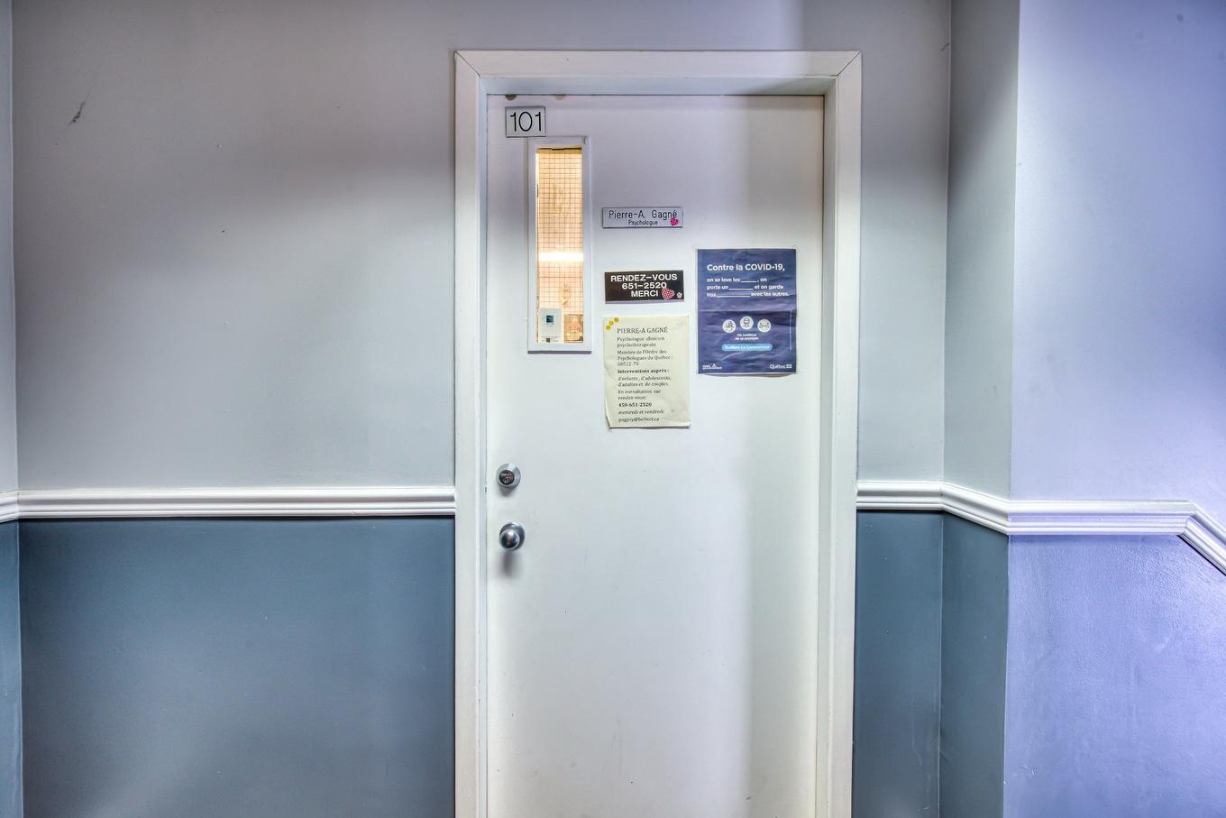 Office - 101-386 Rue De Gentilly O., Longueuil (Le Vieux-Longueuil), QC - Indoor Photo Showing Other Room