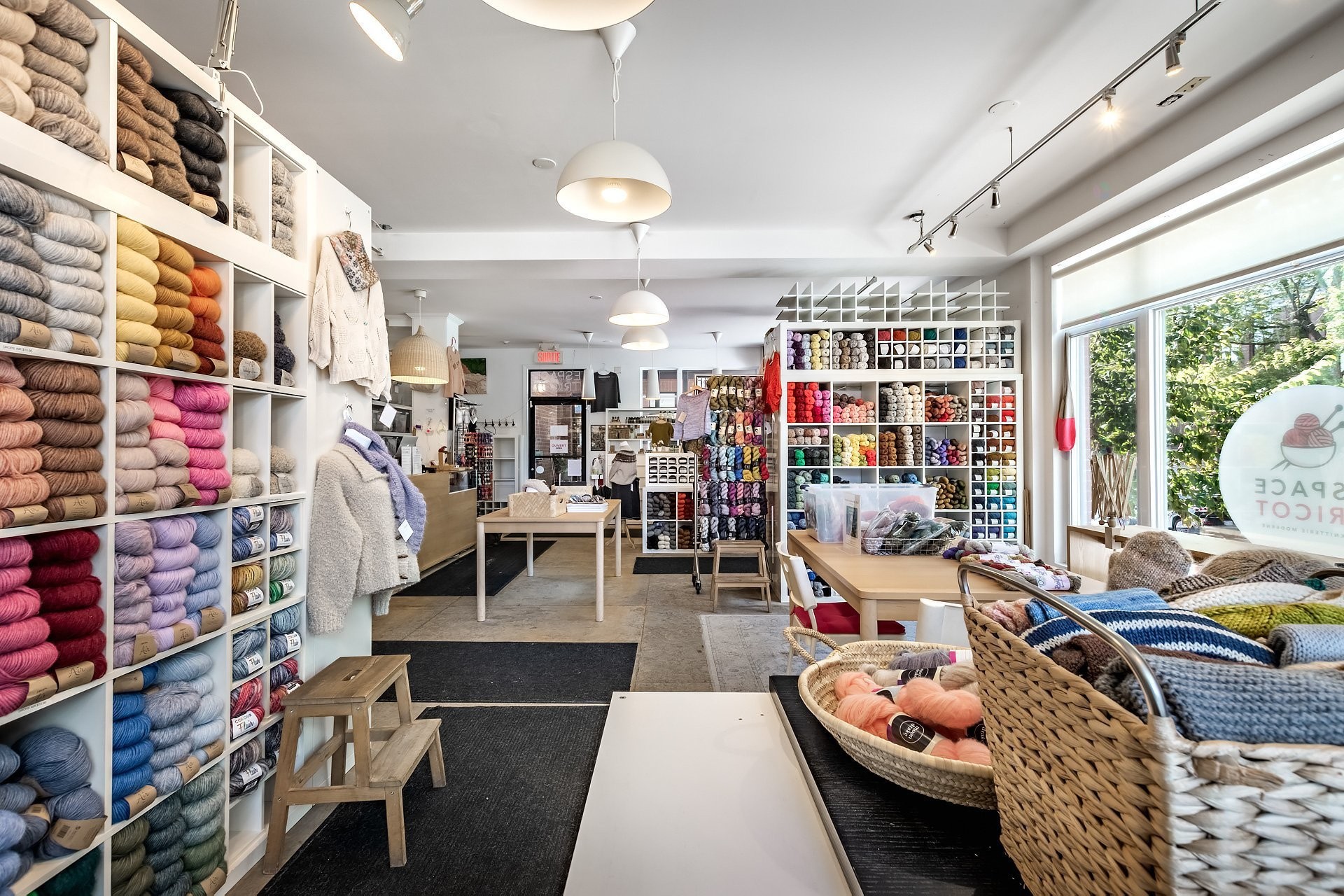 Interior - 6050 Av. De Monkland, Montréal (Côte-Des-Neiges/Notre-Dame-De-Grâce), QC - Indoor With Storage