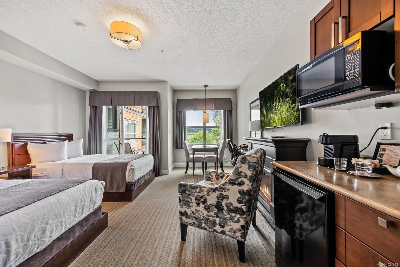 208A-D-1730 Riverside Lane, Courtenay, BC - Indoor Photo Showing Bedroom