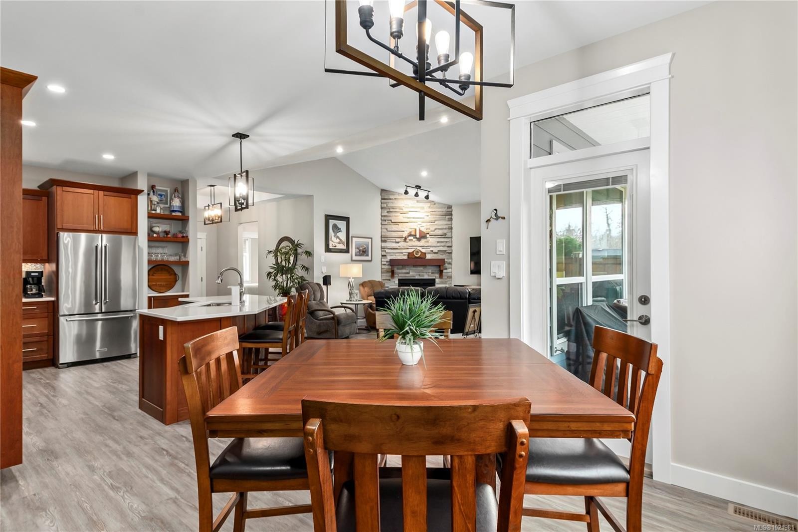 15 Nikola Rd, Campbell River, BC