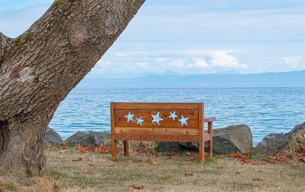 45-5251 Island Hwy West, Qualicum Beach, BC