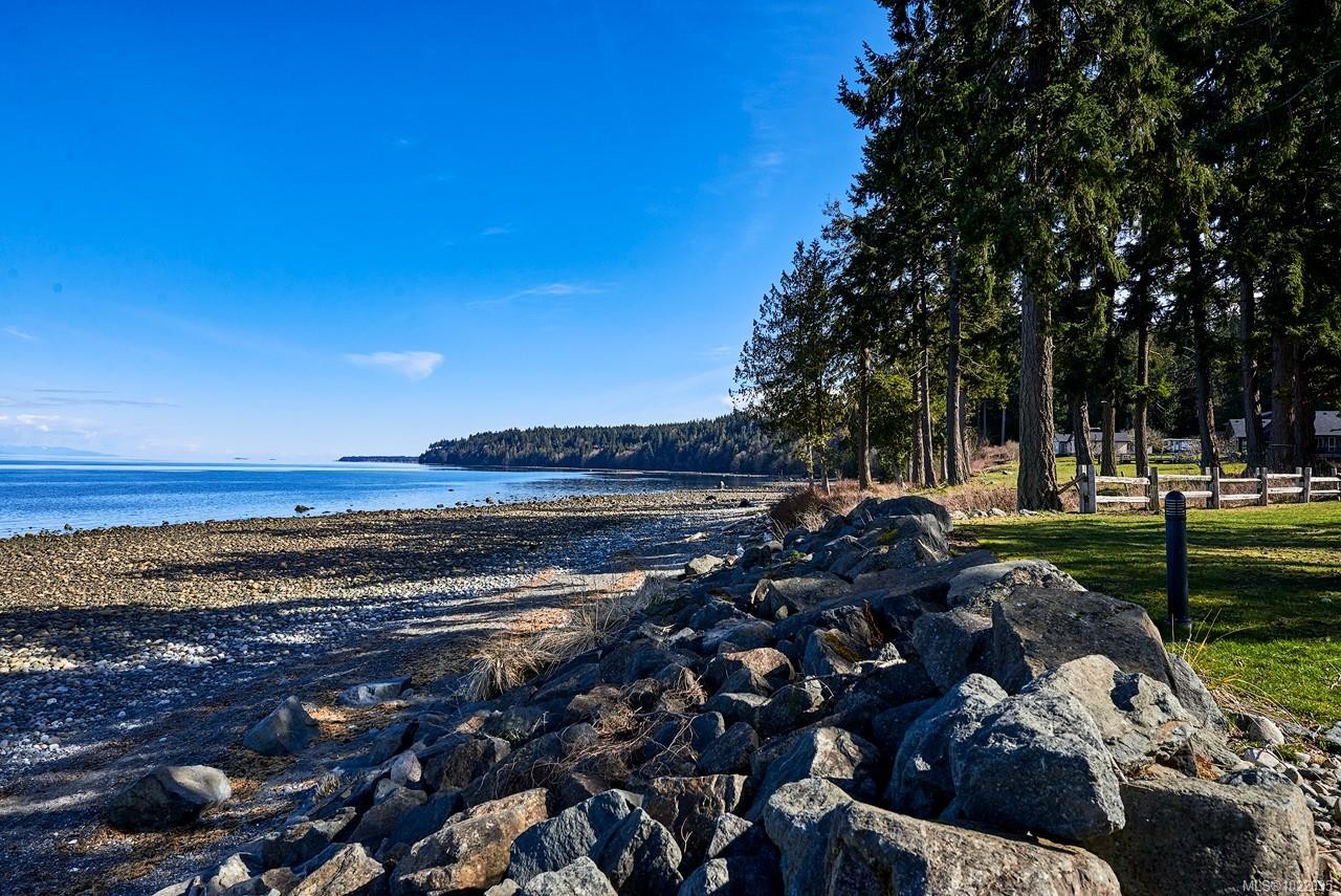 45-5251 Island Hwy West, Qualicum Beach, BC