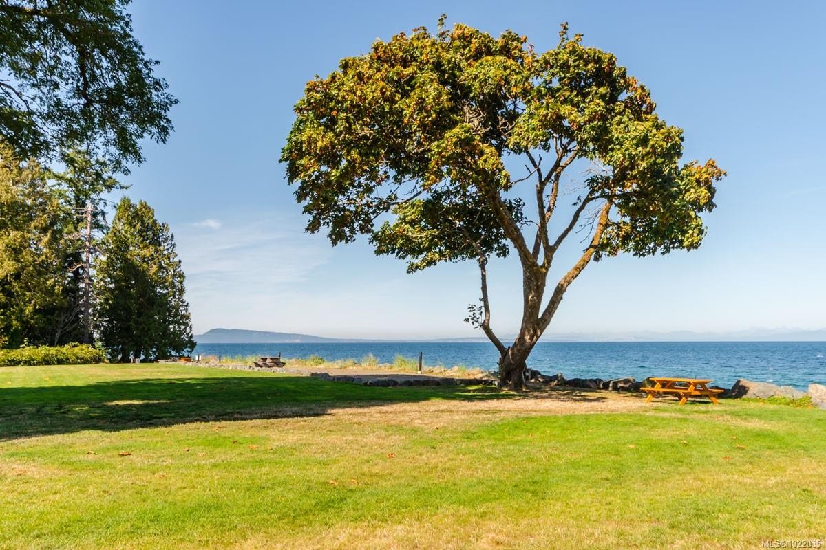 45-5251 Island Hwy West, Qualicum Beach, BC