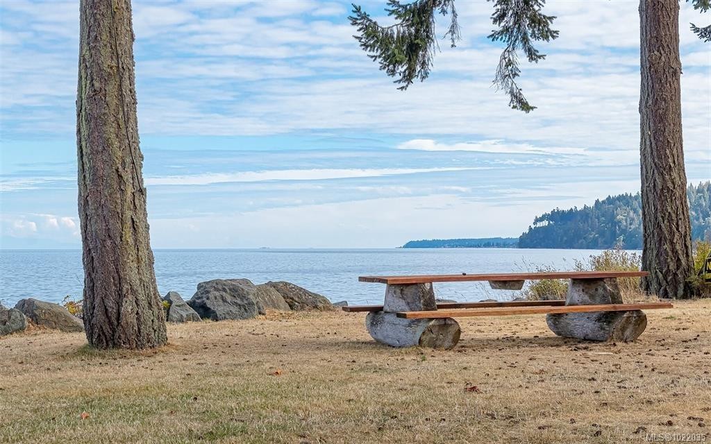 45-5251 Island Hwy West, Qualicum Beach, BC