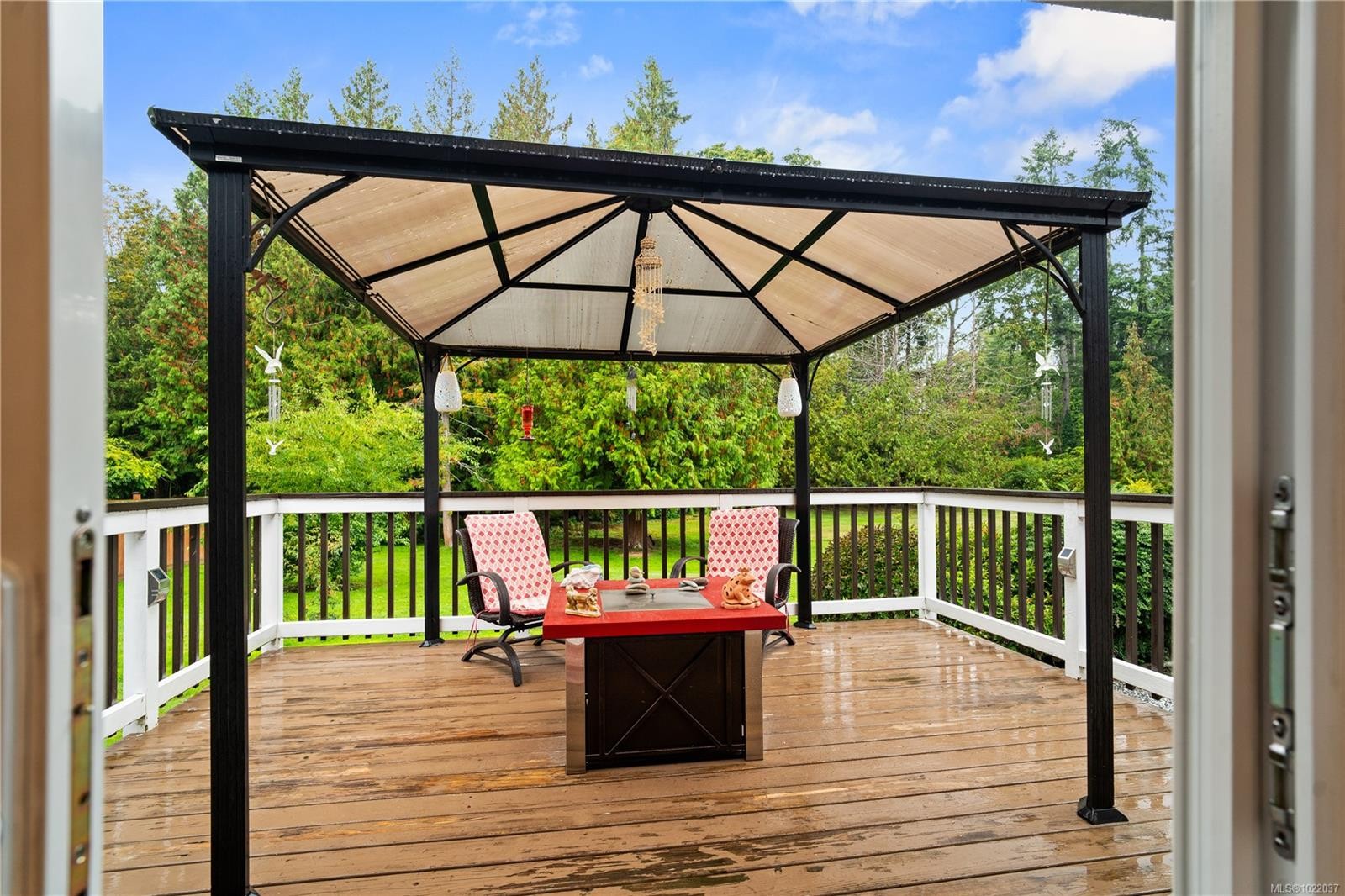 7554 Superior Rd, Lantzville, BC