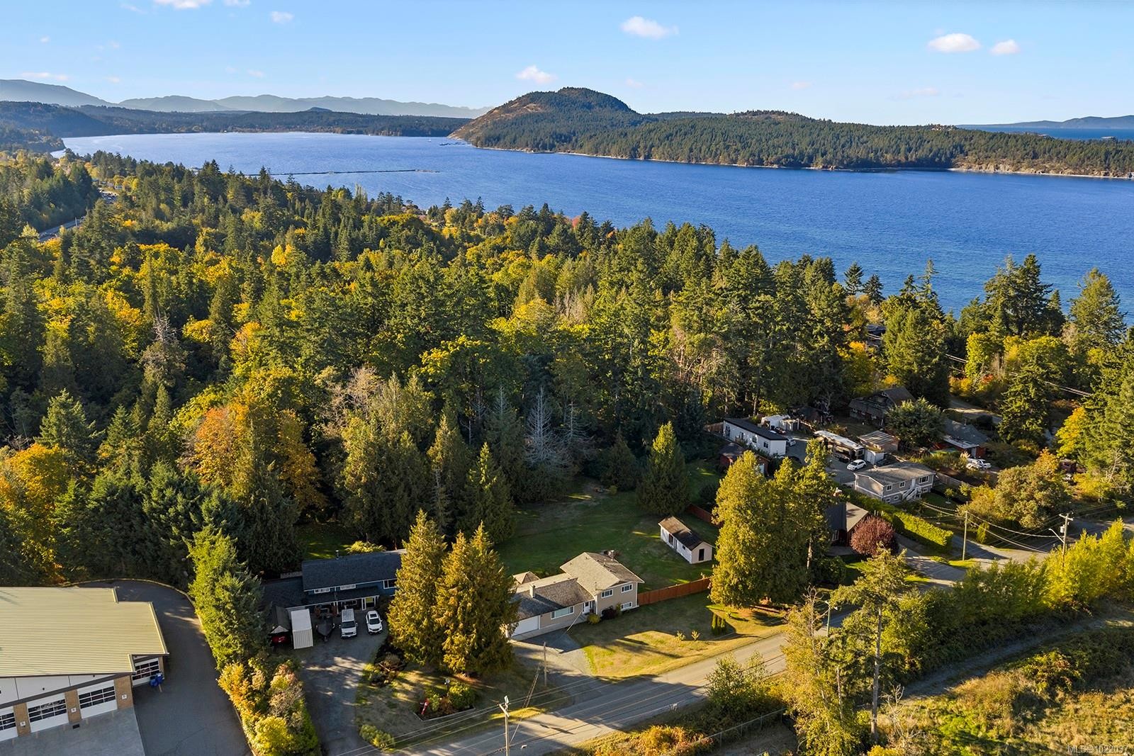 7554 Superior Rd, Lantzville, BC