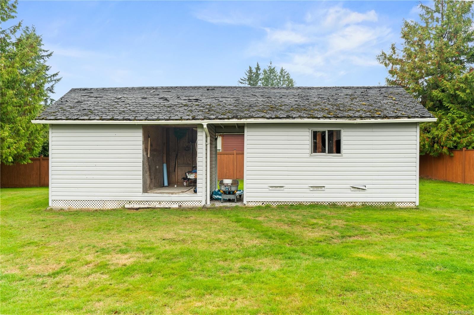 7554 Superior Rd, Lantzville, BC
