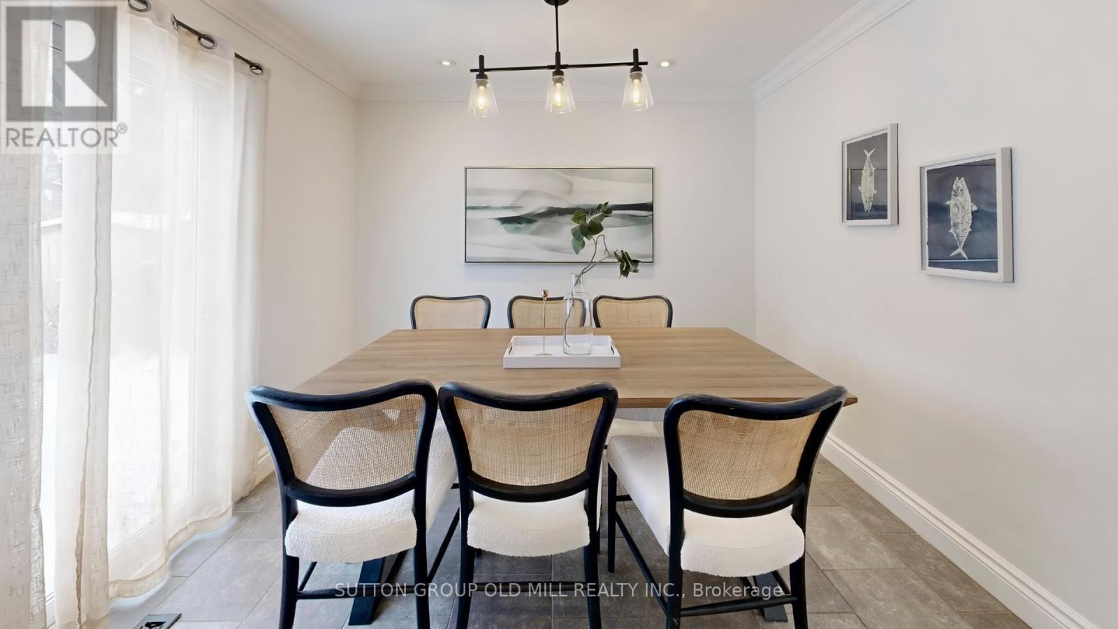 20 Springburn Crescent, Aurora, ON - Indoor Photo Showing Dining Room