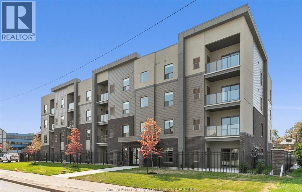955 Ouellette Avenue Unit# 205, Windsor, ON - Outdoor With Balcony With Facade