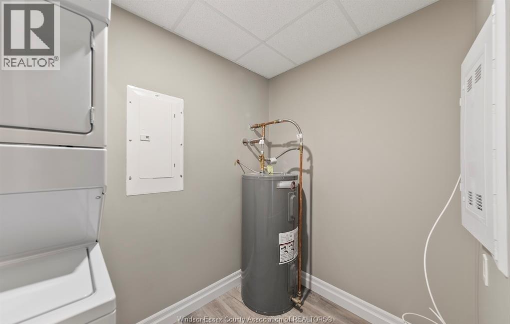 955 Ouellette Avenue Unit# 205, Windsor, ON - Indoor Photo Showing Laundry Room