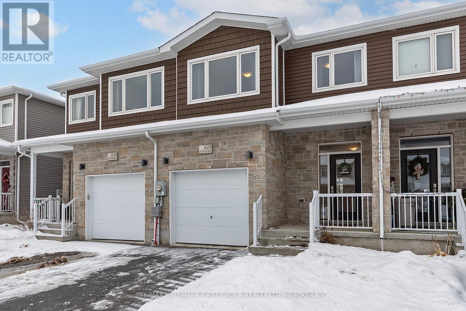 928 Riverview Way, Kingston (Kingston East (Incl Barret Crt)), ON - Outdoor With Facade