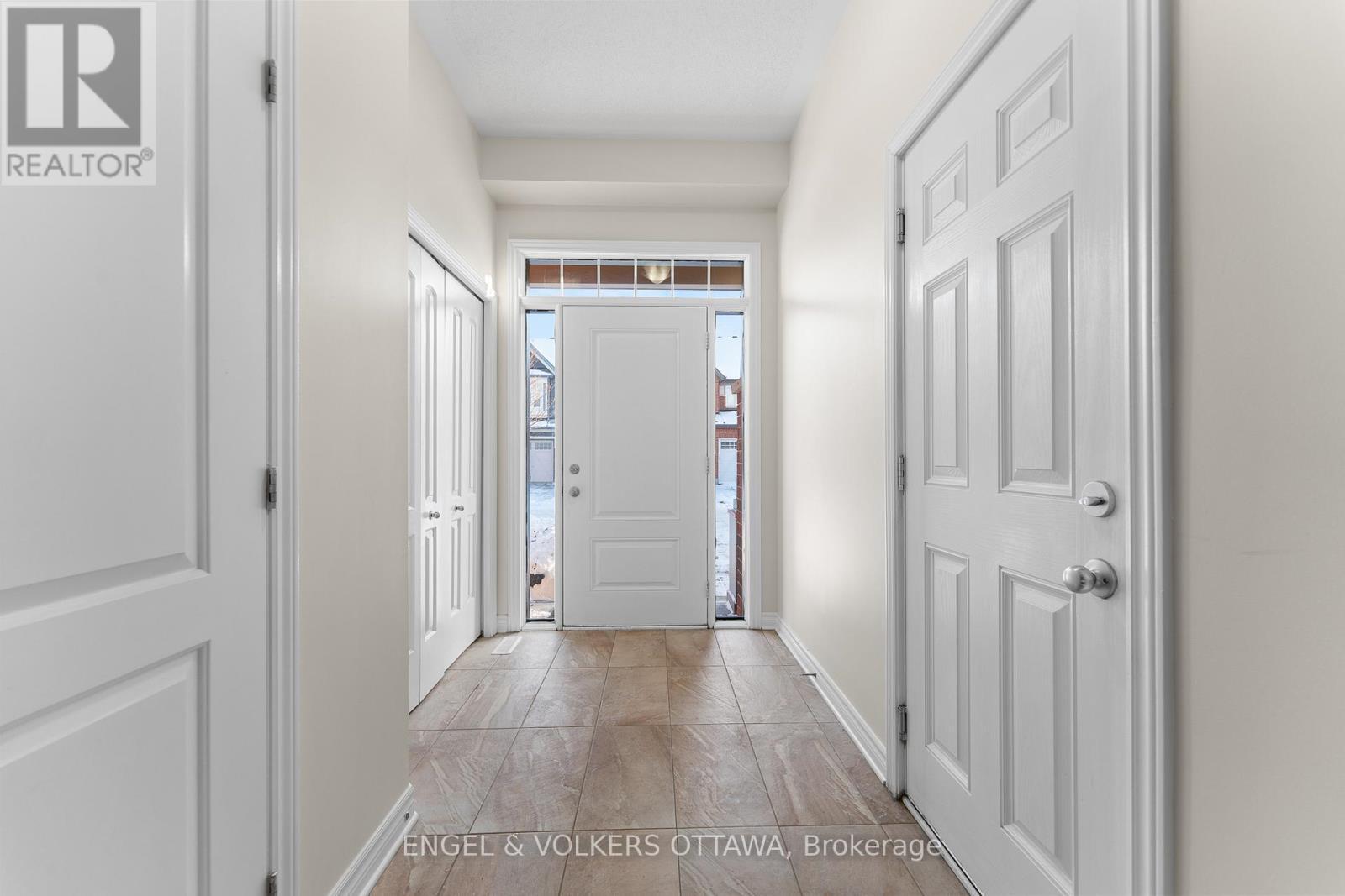 622 Moorpark Avenue, Ottawa, ON - Indoor Photo Showing Other Room