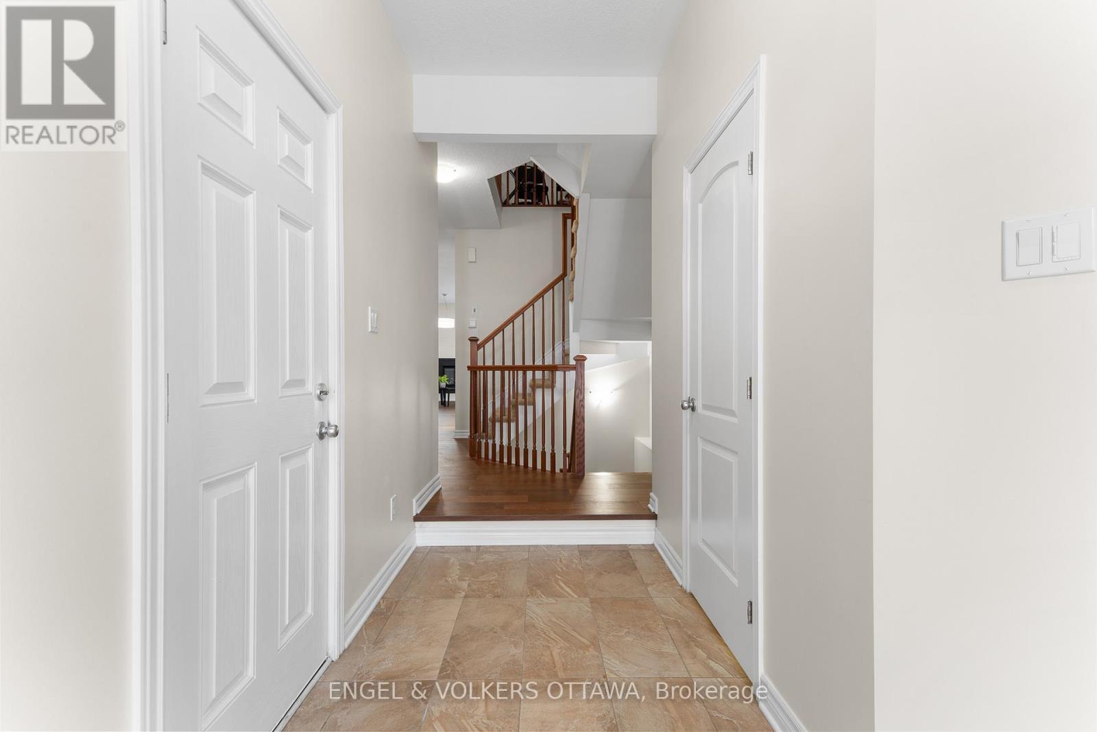 622 Moorpark Avenue, Ottawa, ON - Indoor Photo Showing Other Room