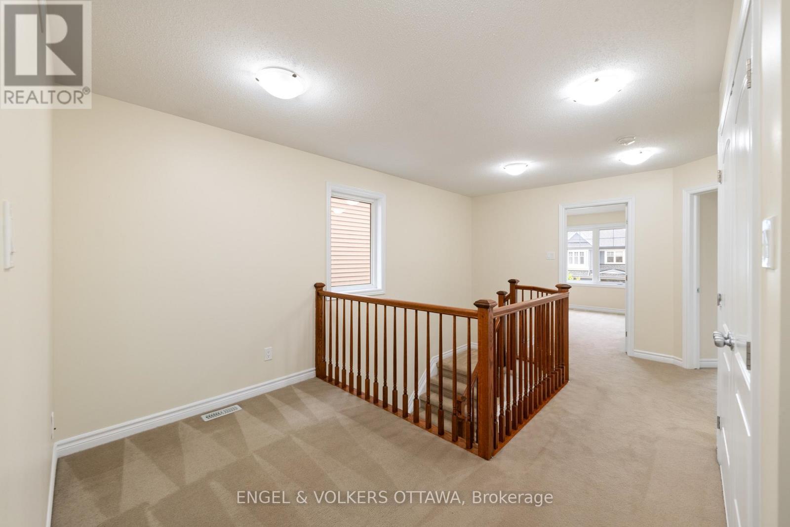 622 Moorpark Avenue, Ottawa, ON - Indoor Photo Showing Other Room