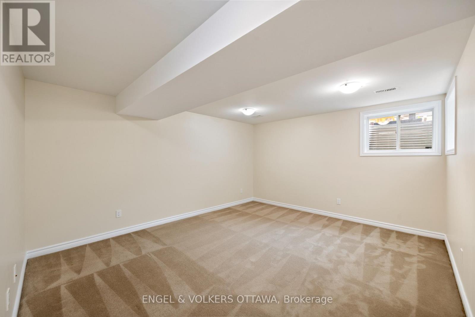 622 Moorpark Avenue, Ottawa, ON - Indoor Photo Showing Other Room