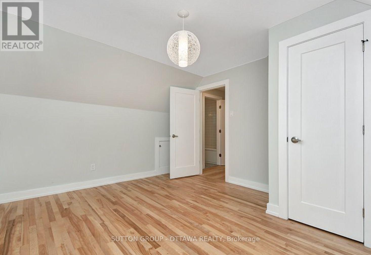 1598 Botsford Street, Ottawa, ON - Indoor Photo Showing Other Room