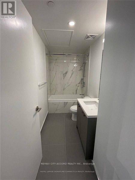 402 - 458 Richmond Street W, Toronto, ON - Indoor Photo Showing Other Room