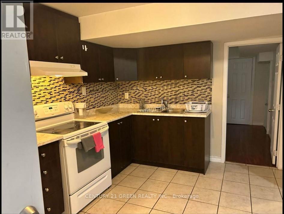 Bsmt - 5623 Whitehorn Avenue, Mississauga, ON - Indoor Photo Showing Kitchen With Double Sink