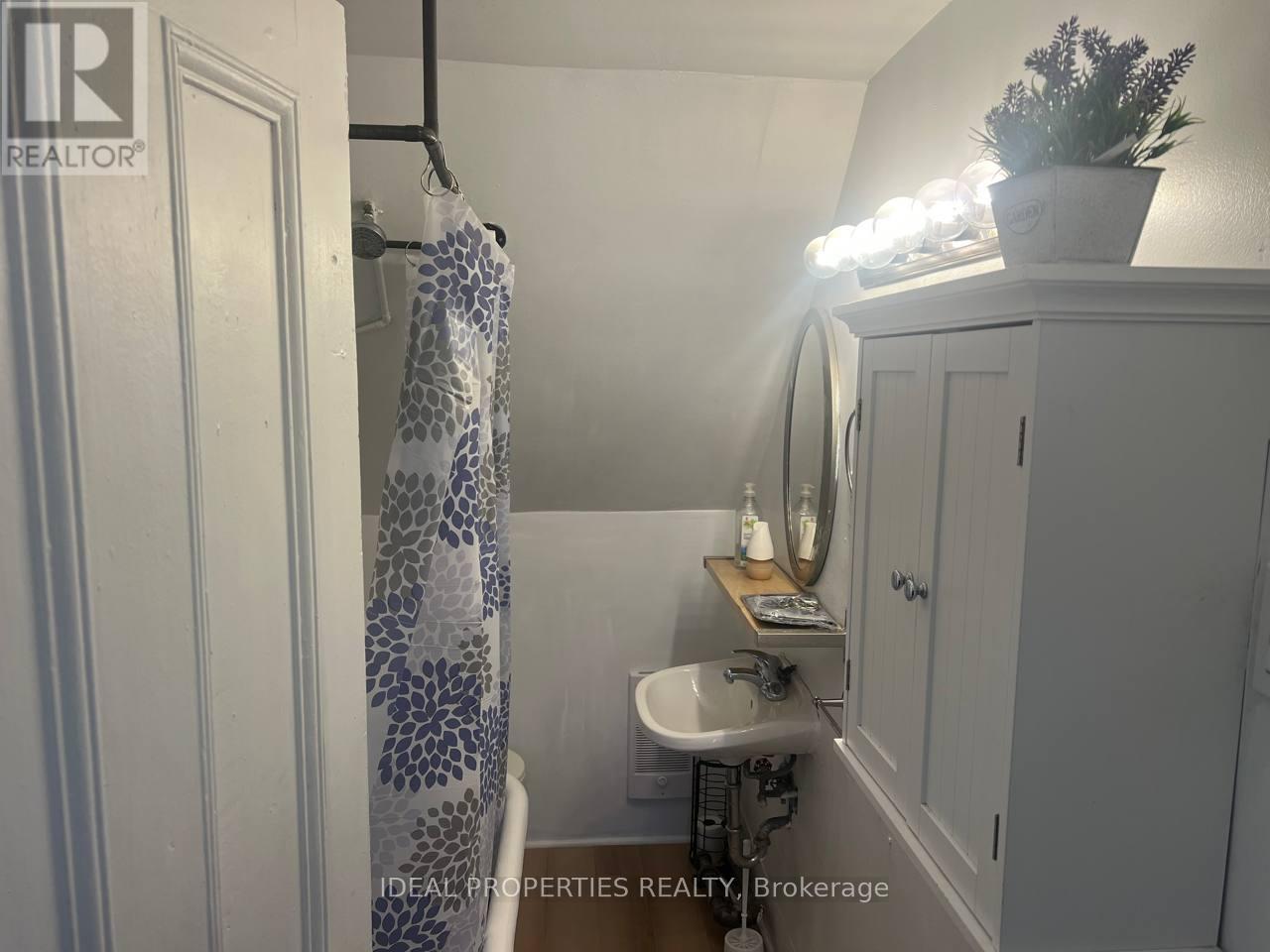 5 - 277 Bronson Avenue, Ottawa, ON