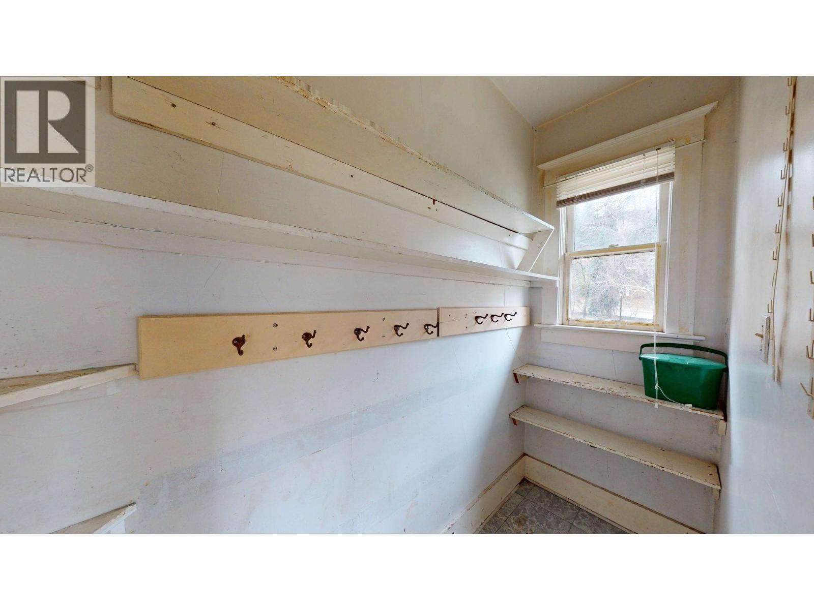 167 Old Rossland Avenue, Trail, BC - Indoor