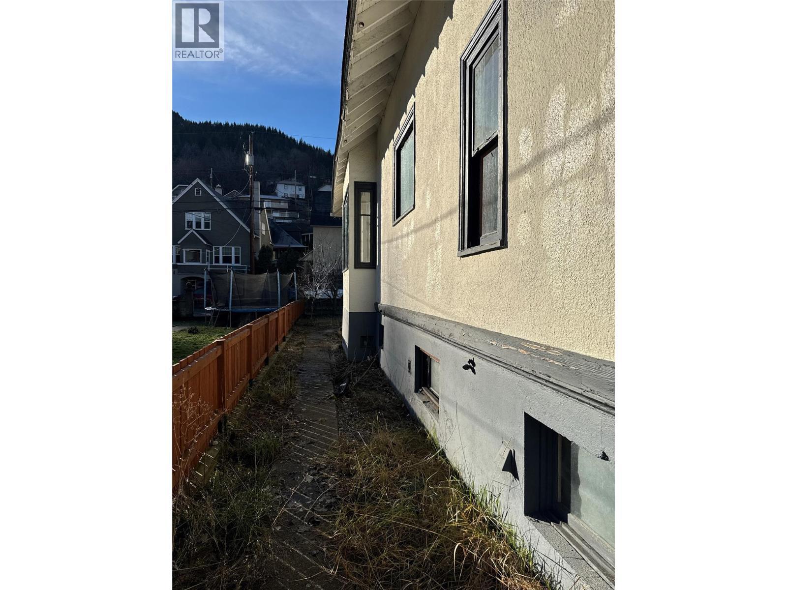 167 Old Rossland Avenue, Trail, BC -