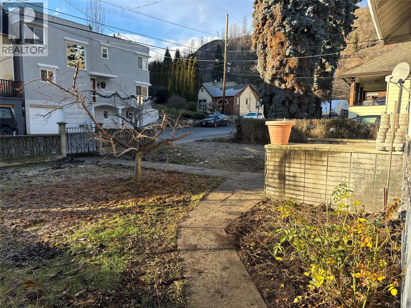 167 Old Rossland Avenue, Trail, BC - Outdoor