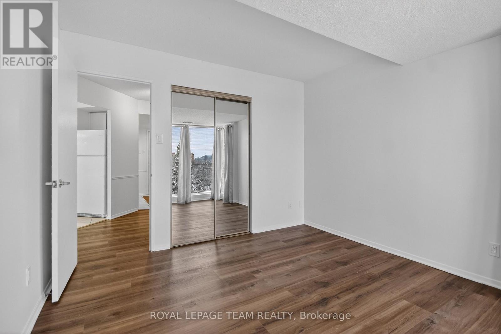 2nd bedroom - 545 St Laurent Boulevard, Ottawa, ON - Indoor Photo Showing Other Room