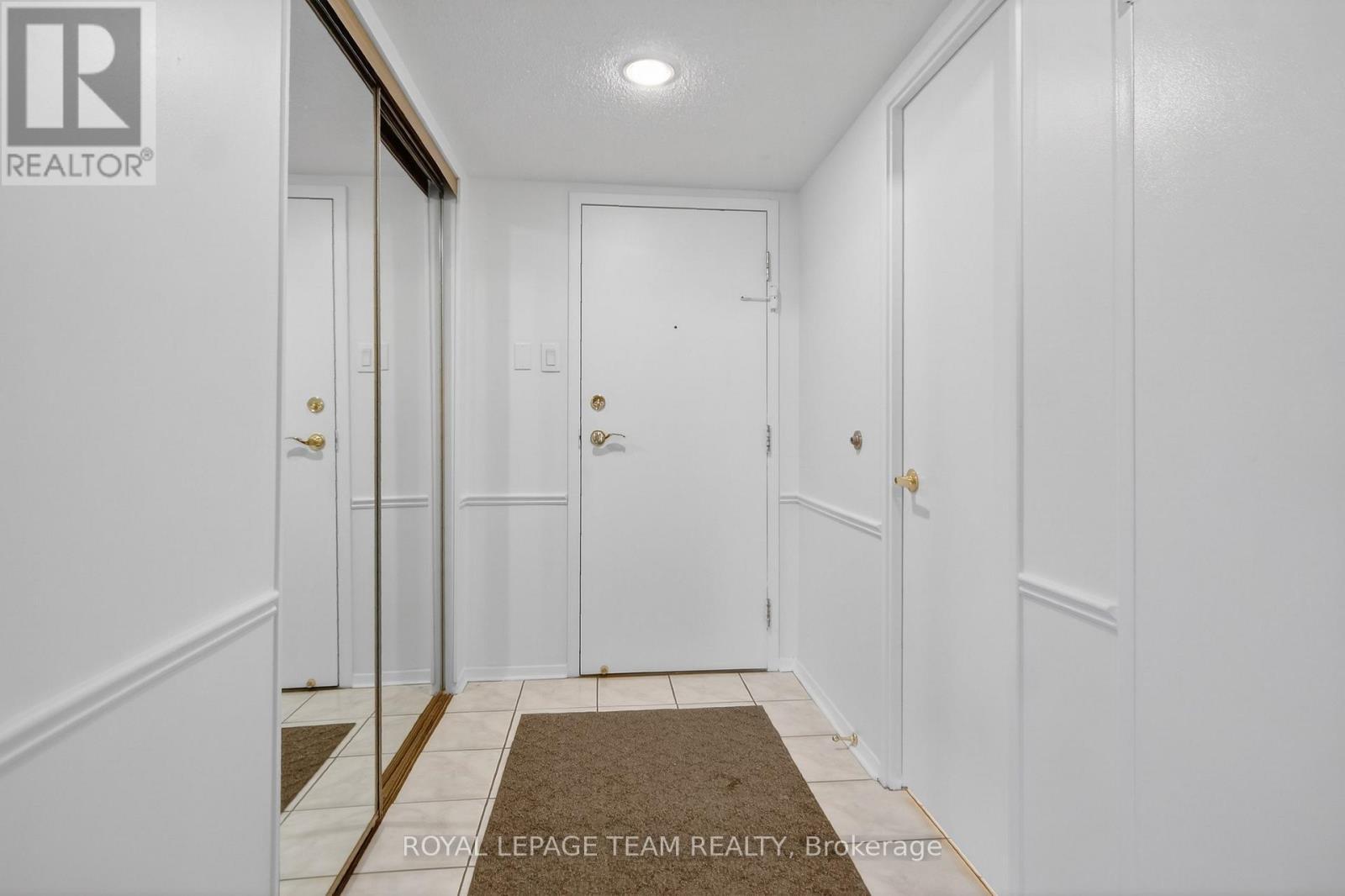 545 St Laurent Boulevard, Ottawa, ON - Indoor Photo Showing Other Room