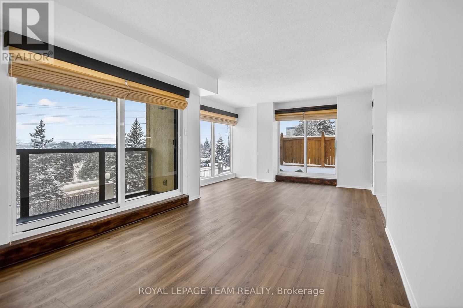 545 St Laurent Boulevard, Ottawa, ON - Indoor Photo Showing Other Room