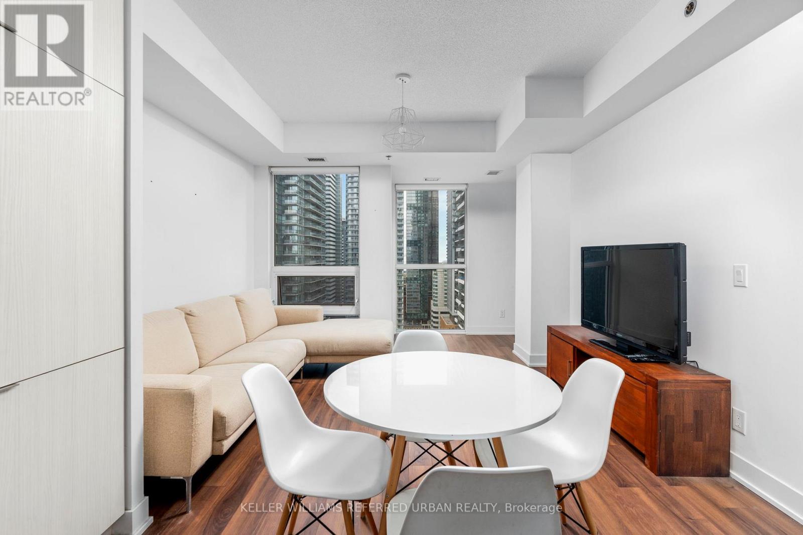 2307 - 318 Richmond Street W, Toronto, ON - Indoor Photo Showing Dining Room