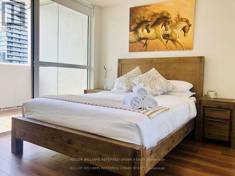 2307 - 318 Richmond Street W, Toronto, ON - Indoor Photo Showing Bedroom