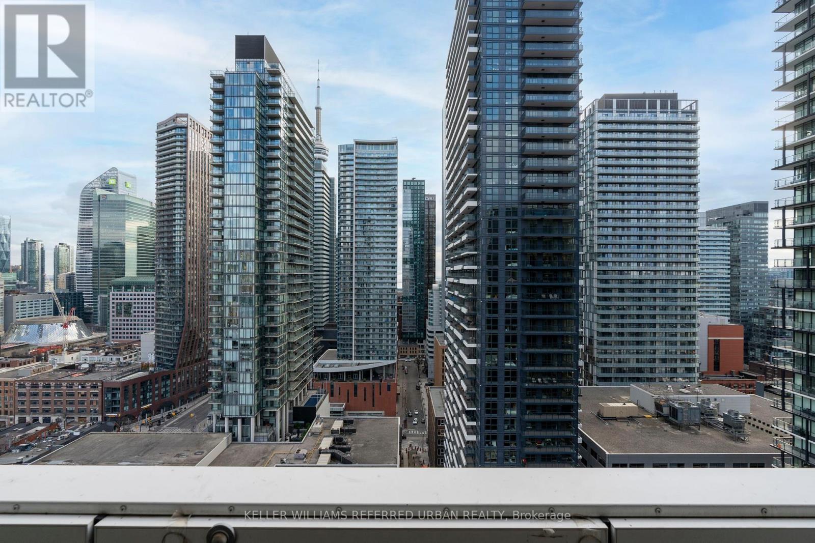 2307 - 318 Richmond Street W, Toronto, ON - Outdoor With Facade