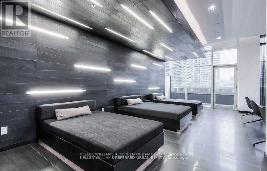 2307 - 318 Richmond Street W, Toronto, ON - Indoor