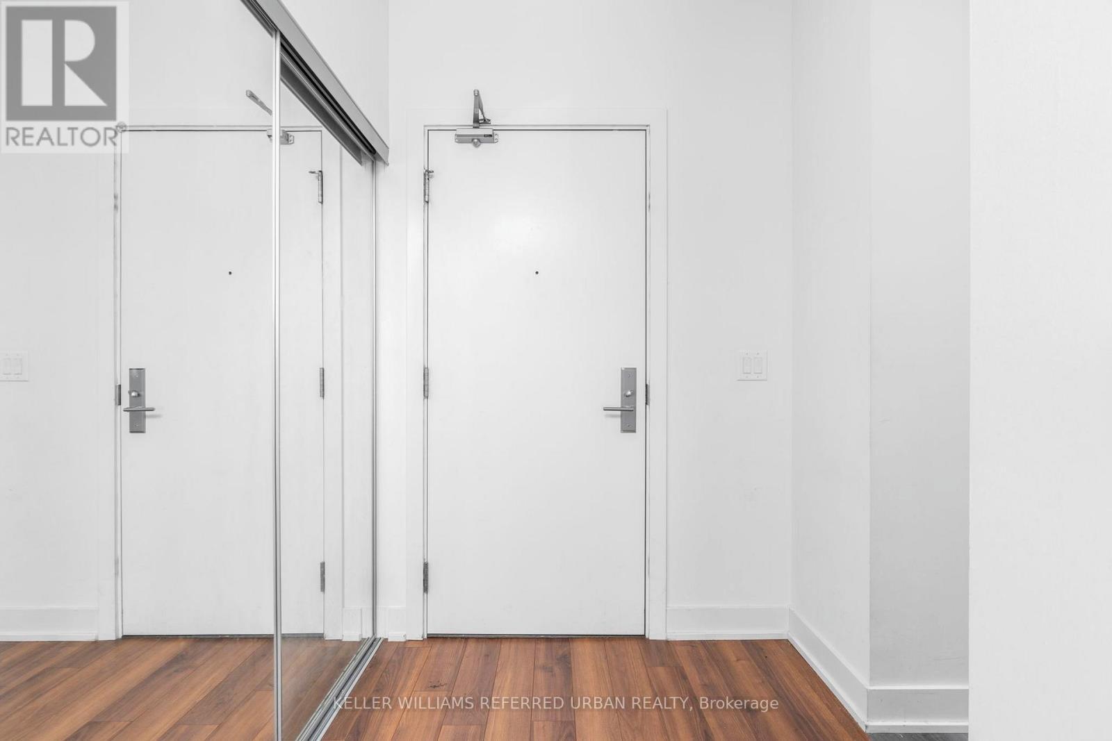 2307 - 318 Richmond Street W, Toronto, ON - Indoor Photo Showing Other Room