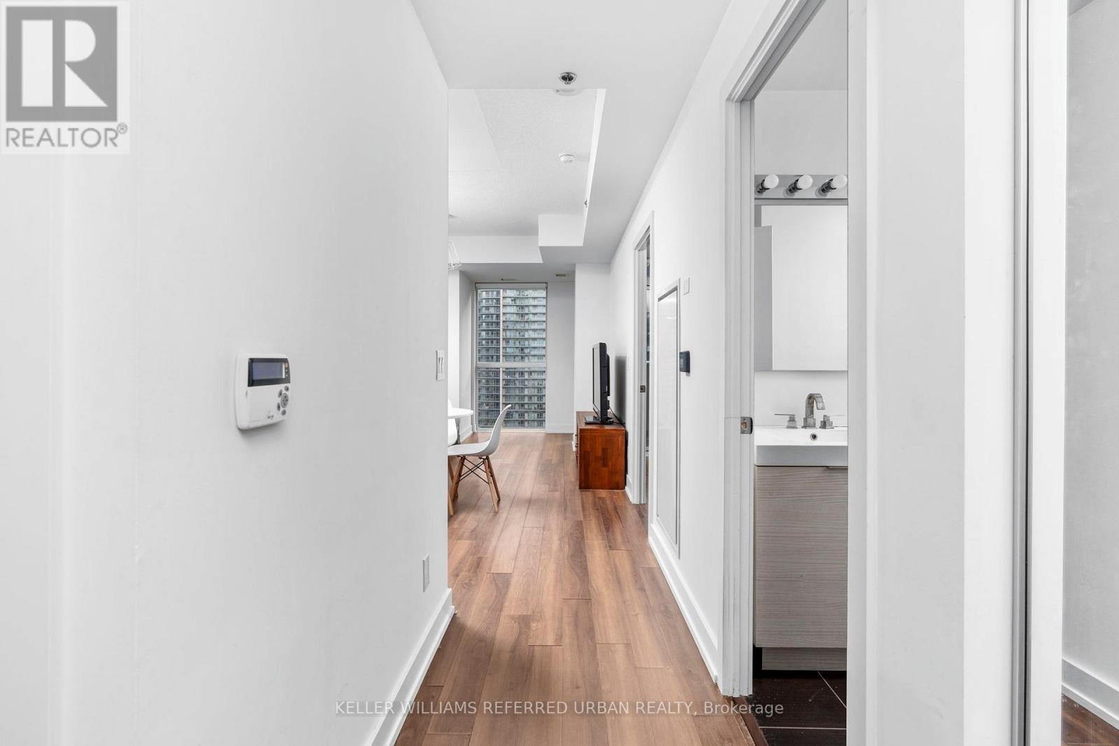 2307 - 318 Richmond Street W, Toronto, ON - Indoor Photo Showing Other Room