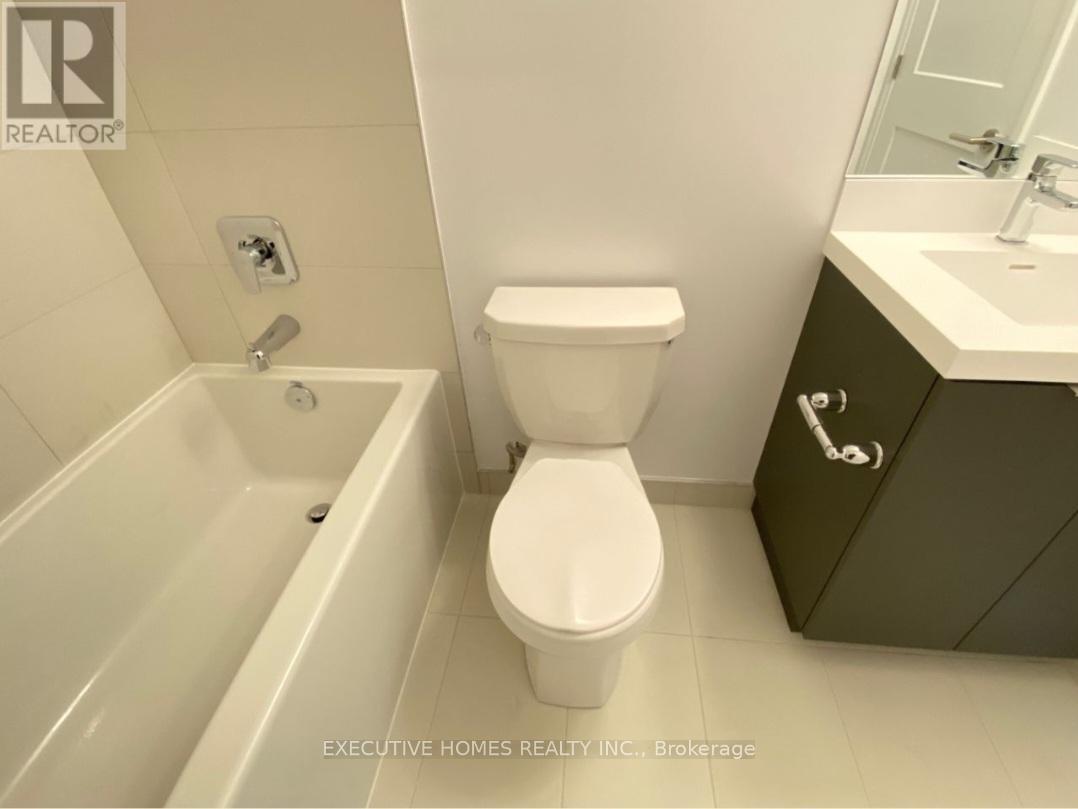 1109 - 25 Holly Street, Toronto, ON - Indoor Photo Showing Bathroom