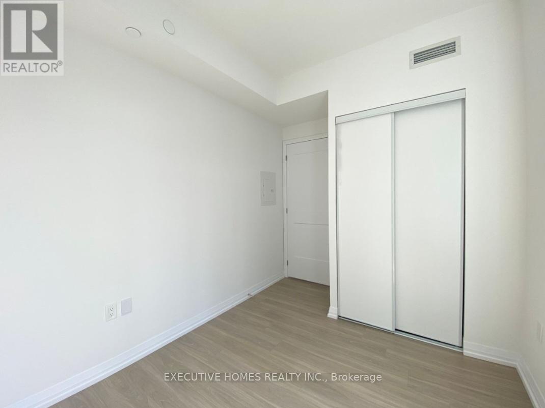 1109 - 25 Holly Street, Toronto, ON - Indoor Photo Showing Other Room